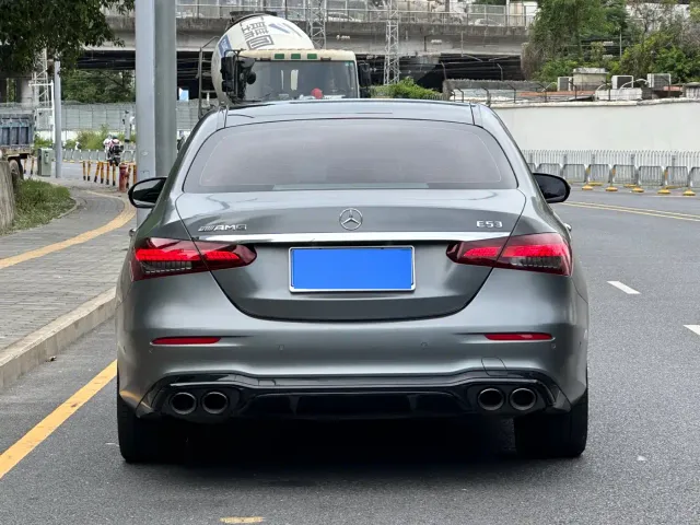 Mercedes-Benz E-Class AMG — Фото автомобиля 20