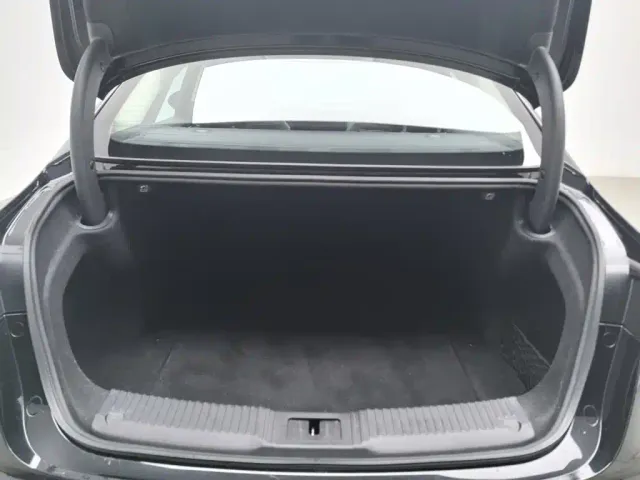 Hongqi H5 — Фото автомобиля 16