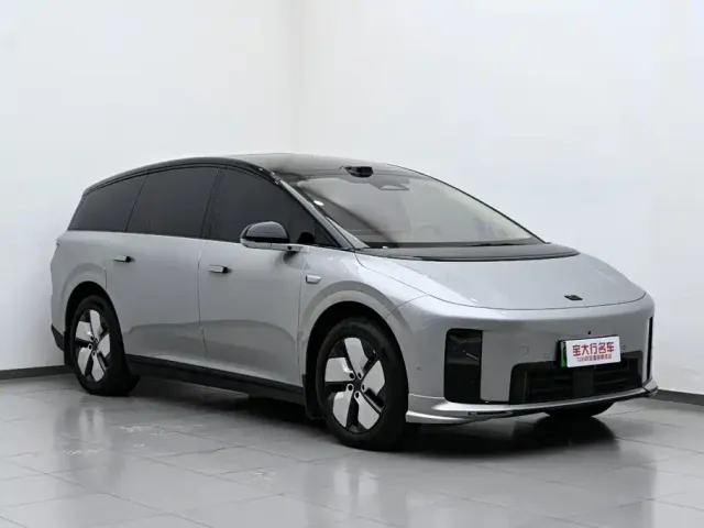 Li Auto i8 — Фото автомобиля 4
