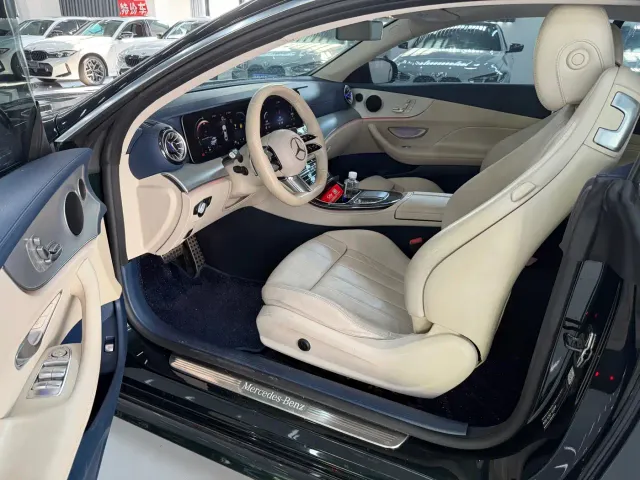 Mercedes-Benz E-Class — Фото автомобиля 7