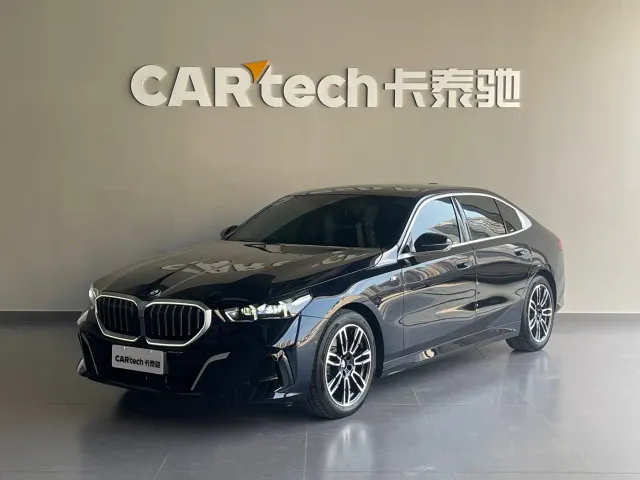 Фотография автомобиля — BMW 5 Series