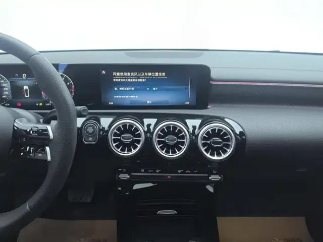 Mercedes-Benz A-Class — Фото автомобиля 13