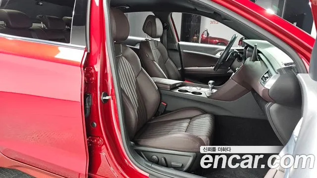 Genesis G70 — Фото автомобиля 10