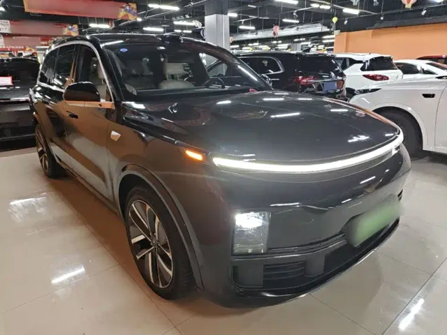 Li Auto L9 — Фото автомобиля 3