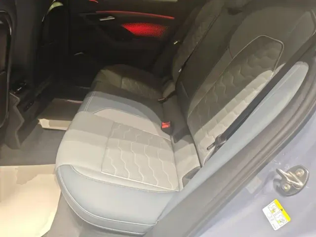 Audi Q6L e-tron — Фото автомобиля 21