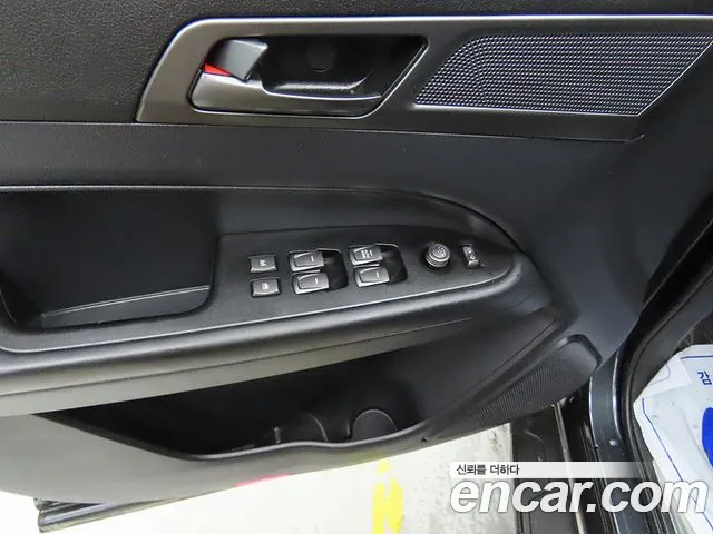 KG_Mobility_Ssangyong Rexton Новый Rexton Sport Khan Дизель 2.2 2WD — Фото автомобиля 13