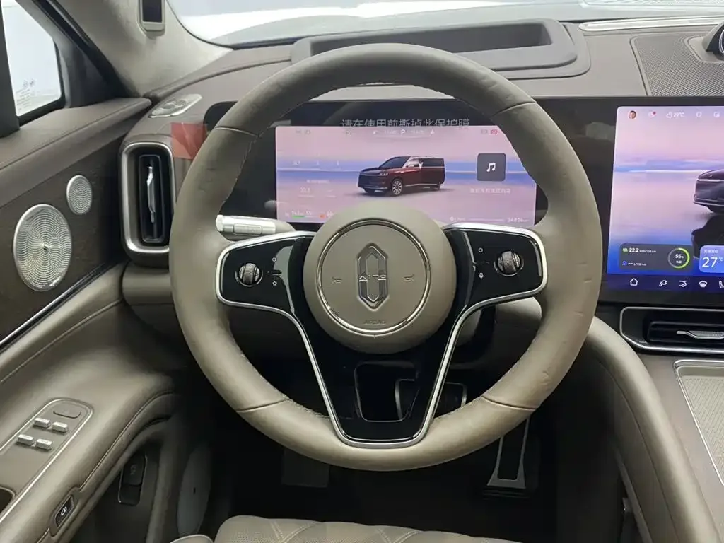 AITO Wenjie AITO M9 2025 Extended Range Ultra 52kWh 6-Seater — Фото автомобиля 14