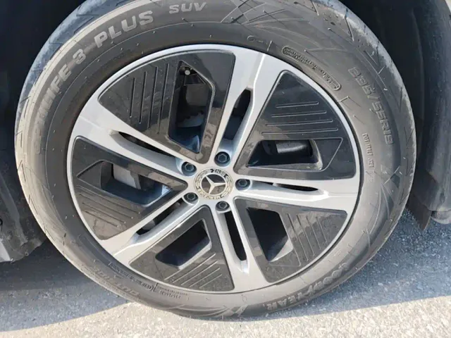 Mercedes-Benz EQE SUV — Фото автомобиля 11