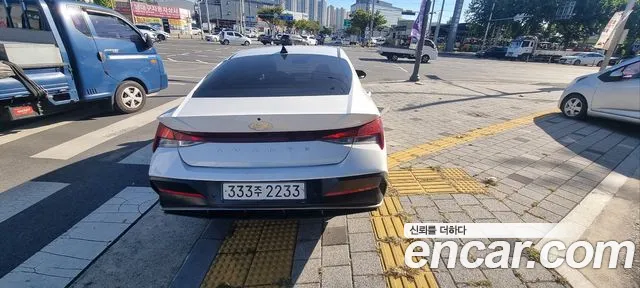 Hyundai Avante — Фото автомобиля 4