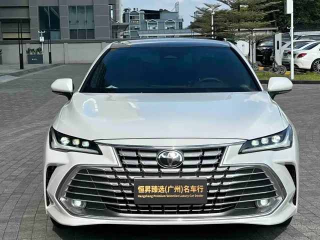 Toyota Avalon — Фото автомобиля 2