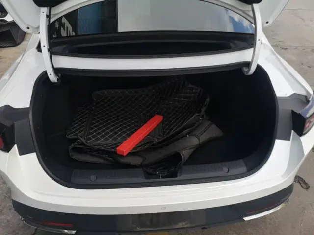 Changan Lamore — Фото автомобиля 18