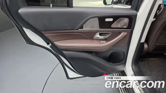 Mercedes-Benz GLE-Class — Фото автомобиля 14
