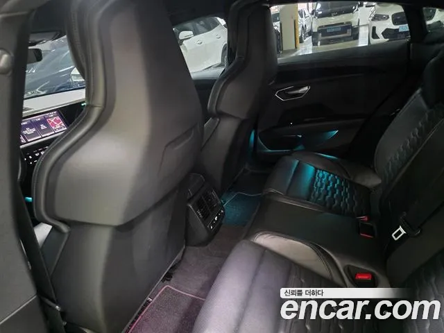 Audi e-tron GT — Фото автомобиля 11
