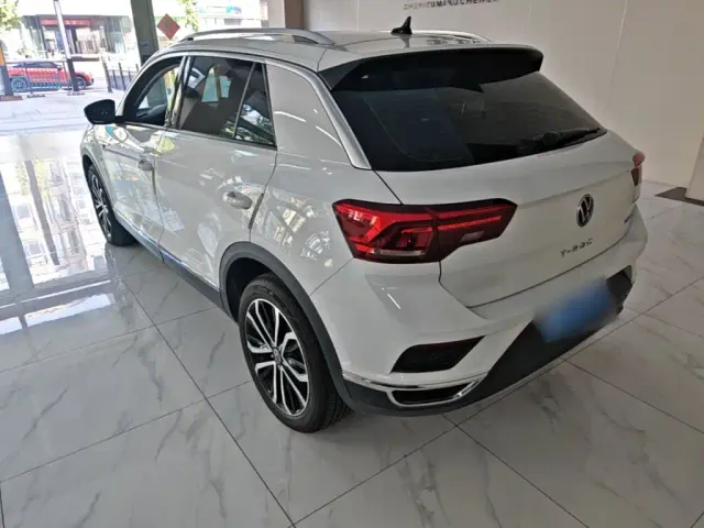 Volkswagen T-Roc — Фото автомобиля 4
