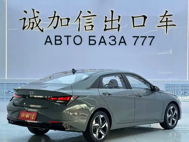 Hyundai Elantra — Фото автомобиля 4