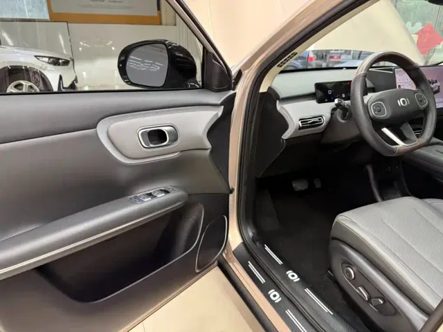 Changan Qiyuan Q05 — Фото автомобиля 8