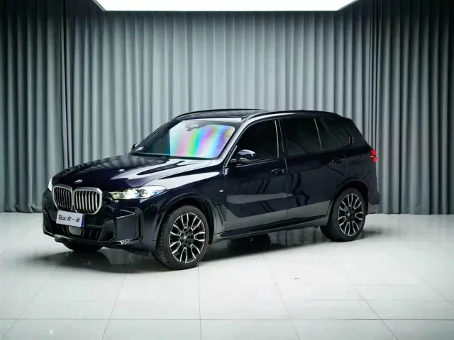 Фотография автомобиля — BMW X5