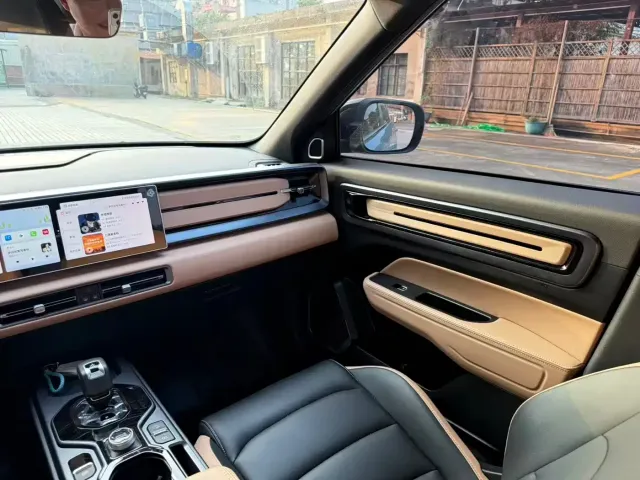 Geely ICON — Фото автомобиля 7