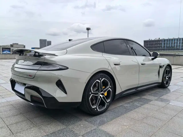 Xiaomi SU7 — Фото автомобиля 4