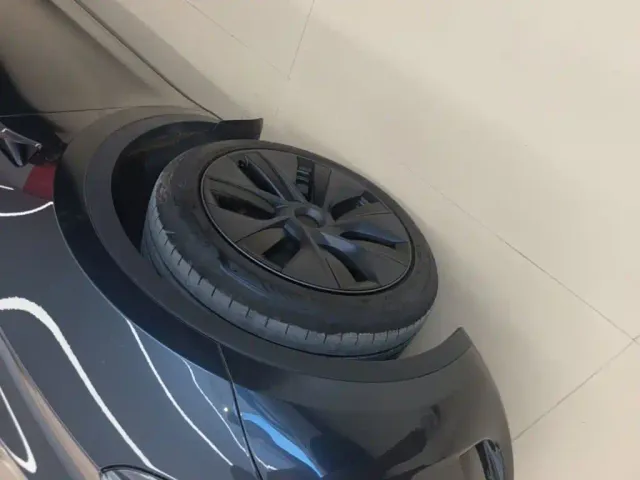 Tesla Model Y — Фото автомобиля 22