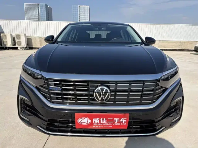 Volkswagen Passat — Фото автомобиля 2
