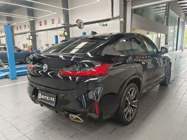 BMW BMW X4 2022 xDrive 30i M Sport Package — Фото автомобиля 10