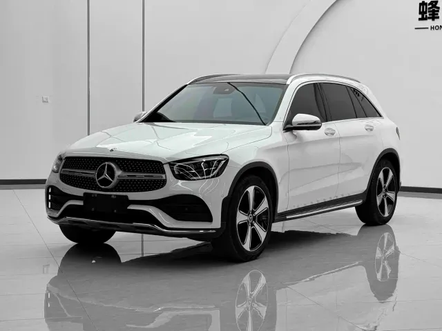 Фотография автомобиля — Mercedes-Benz GLC-Class