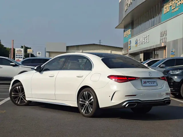 Mercedes-Benz C-Class — Фото автомобиля 3