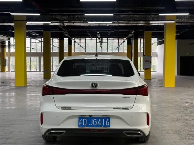 Changan Eado — Фото автомобиля 5
