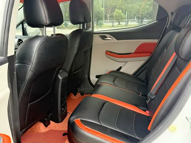 BYD Yuan Pro — Фото автомобиля 4