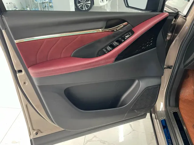 GAC Trumpchi M8 — Фото автомобиля 20