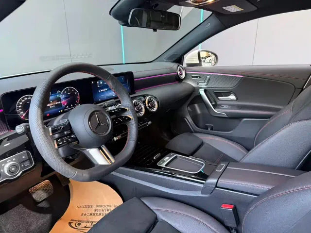 Mercedes-Benz A-Class — Фото автомобиля 11