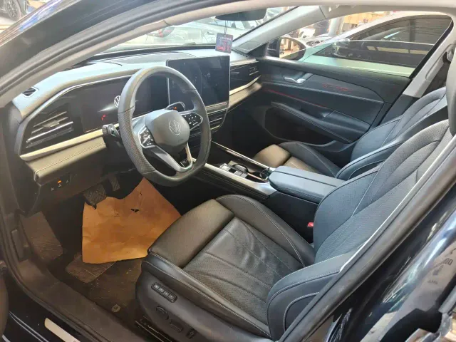 Volkswagen Passat — Фото автомобиля 7