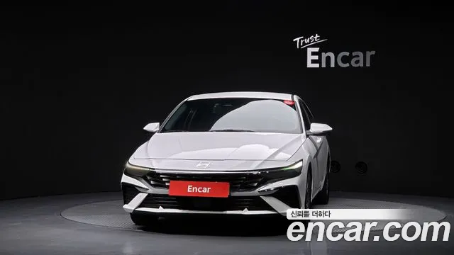 Hyundai AVANTE Новый Avante (CN7) — Фото автомобиля 3