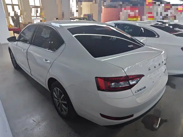Skoda Octavia — Фото автомобиля 4