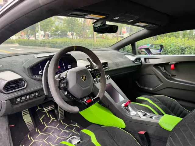 Lamborghini Huracan — Фото автомобиля 4