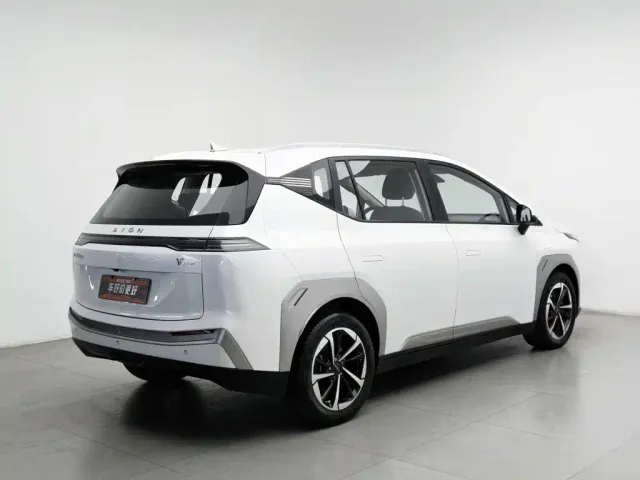GAC Aion Y — Фото автомобиля 2