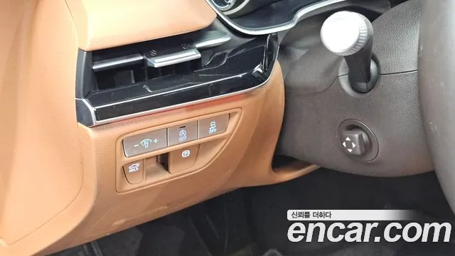 Genesis G80 Бензин 2.5 турбо 2WD — Фото автомобиля 14
