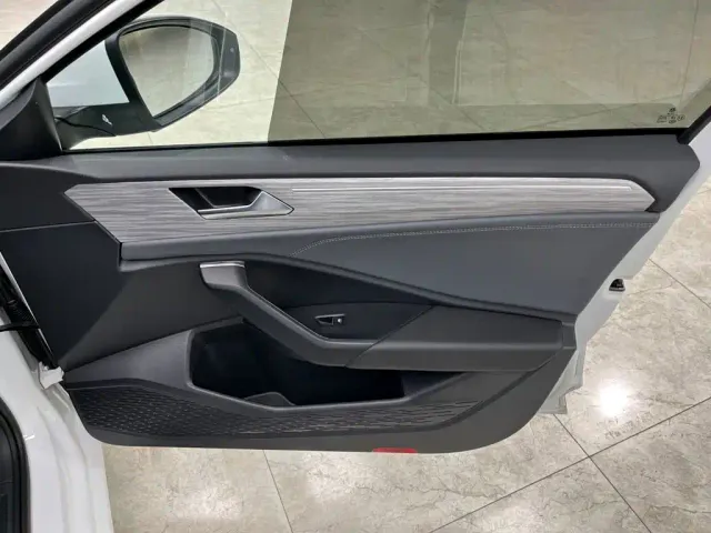 Volkswagen Sagitar — Фото автомобиля 18