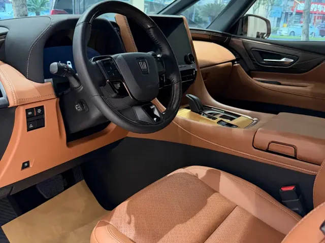 Toyota Vellfire — Фото автомобиля 11