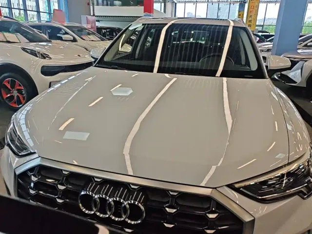 Audi Q3 — Фото автомобиля 2