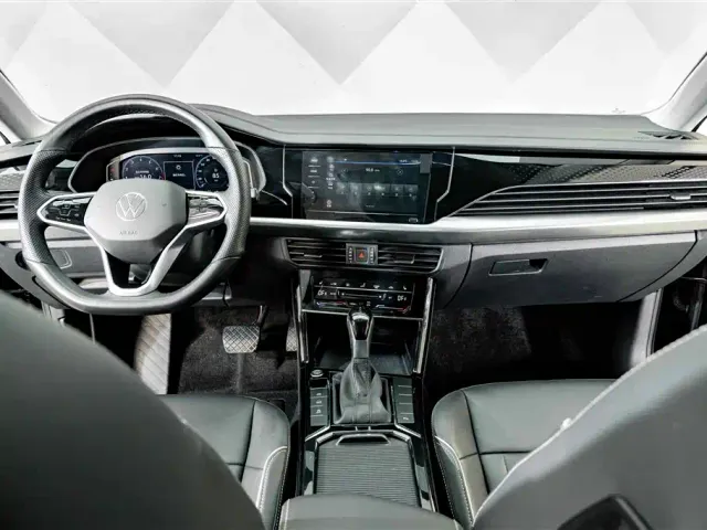 Volkswagen Passat — Фото автомобиля 12