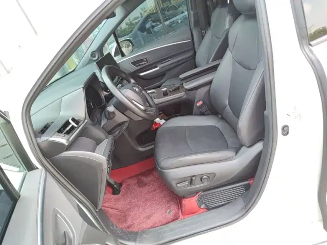 Toyota Granvia — Фото автомобиля 14