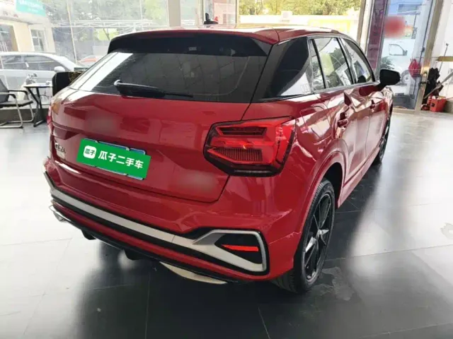 Audi Q2L — Фото автомобиля 6