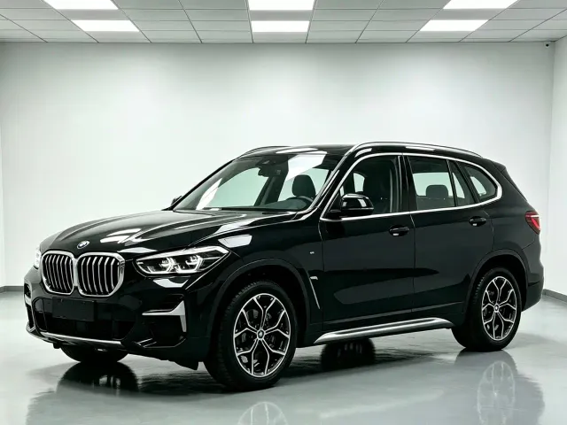 Фотография автомобиля — BMW X1