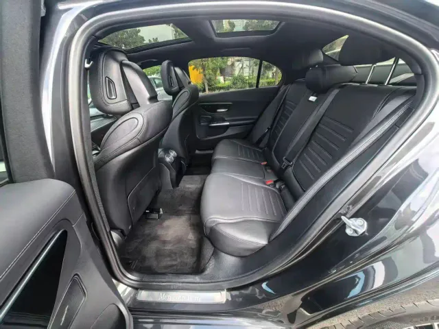 Mercedes-Benz C-Class — Фото автомобиля 6