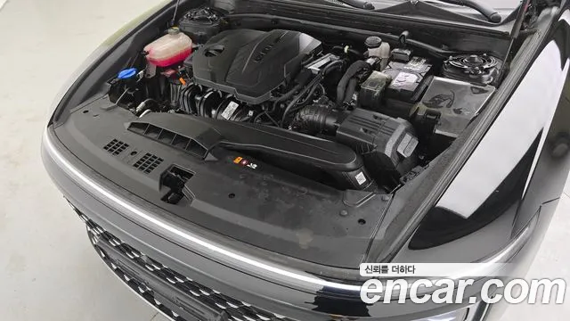Hyundai Grandeur GN7 — Фото автомобиля 6