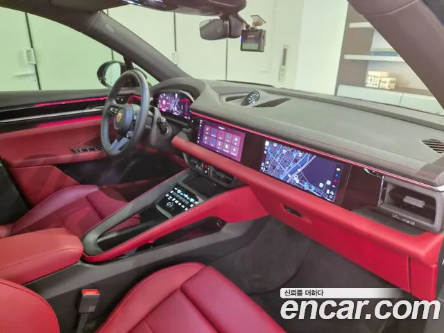 Porsche Macan Electric — Фото автомобиля 15