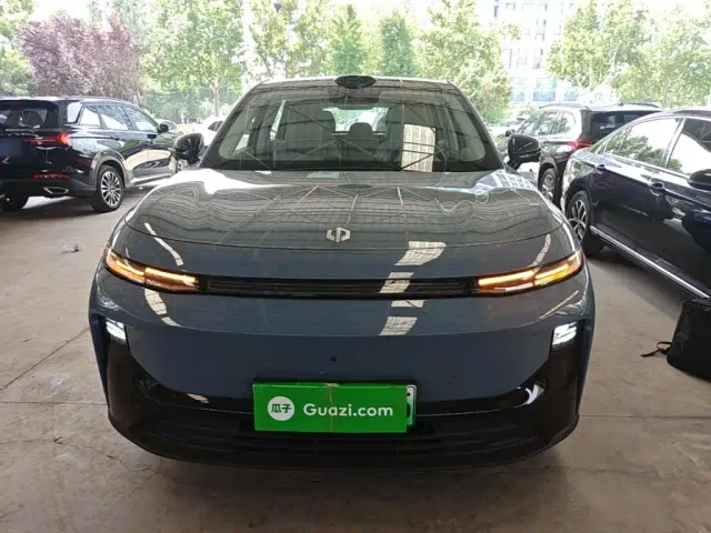 Leapmotor B10 — Фото автомобиля 2