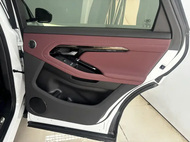 Land Rover Range Rover Evoque — Фото автомобиля 24
